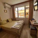 Guest Kostovi Homestay *