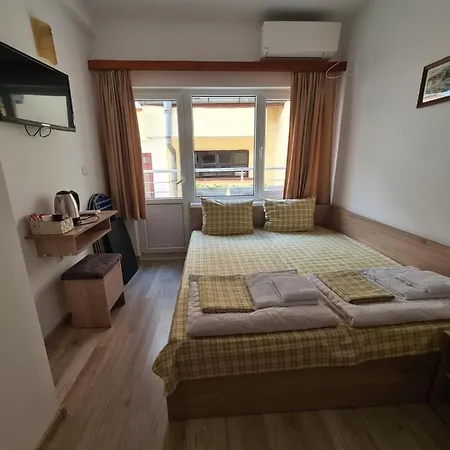 Проживание в семье Guest Kostovi