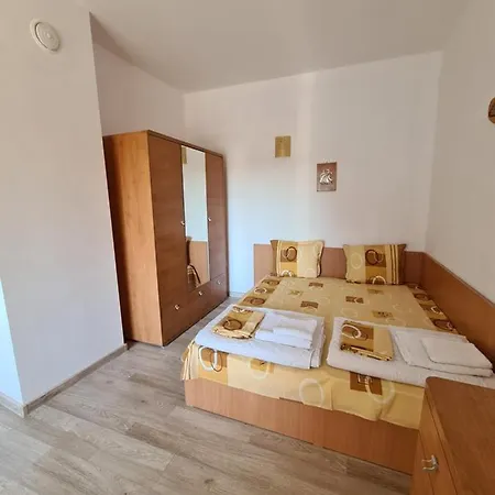 Quarto em Acomodações Particulares Guest Kostovi