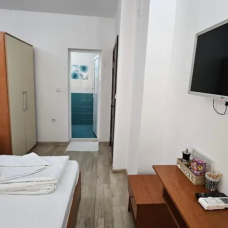 Guest Kostovi Homestay *