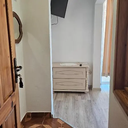 Guest Kostovi Homestay