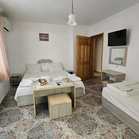 Guest Kostovi Homestay *